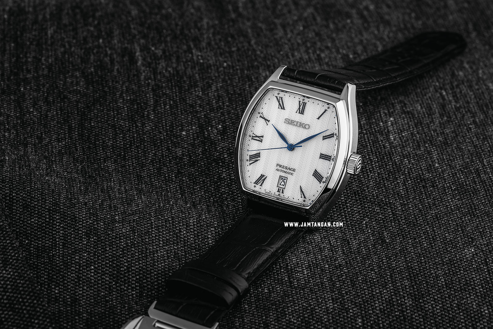 Seiko Presage SRPD05J1 Automatic White Dial Black Leather Strap Machtwatch