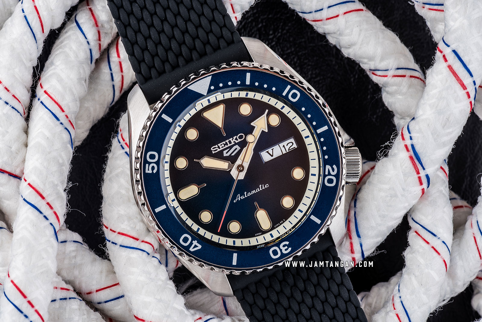 Seiko 5 Sports SRPD71K2 Automatic Blue Dial Black Rubber Strap Machtwatch