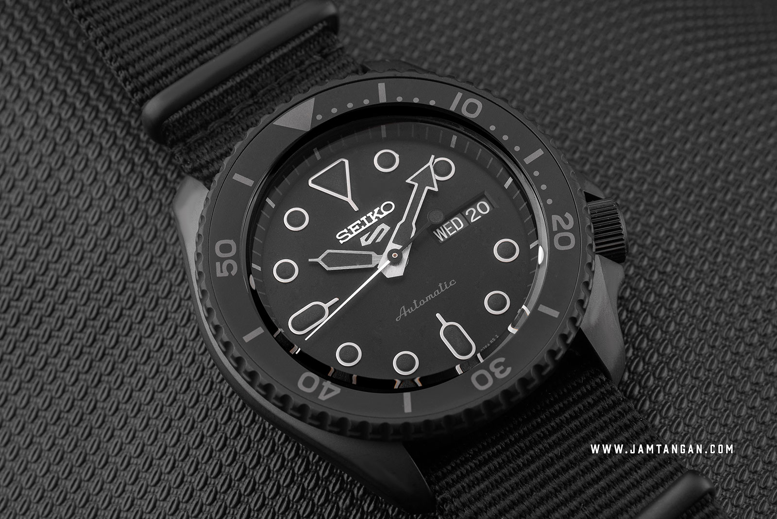 Seiko 5 Sports SRPD79K1 Automatic Black Dial Black Nylon Strap Machtwatch