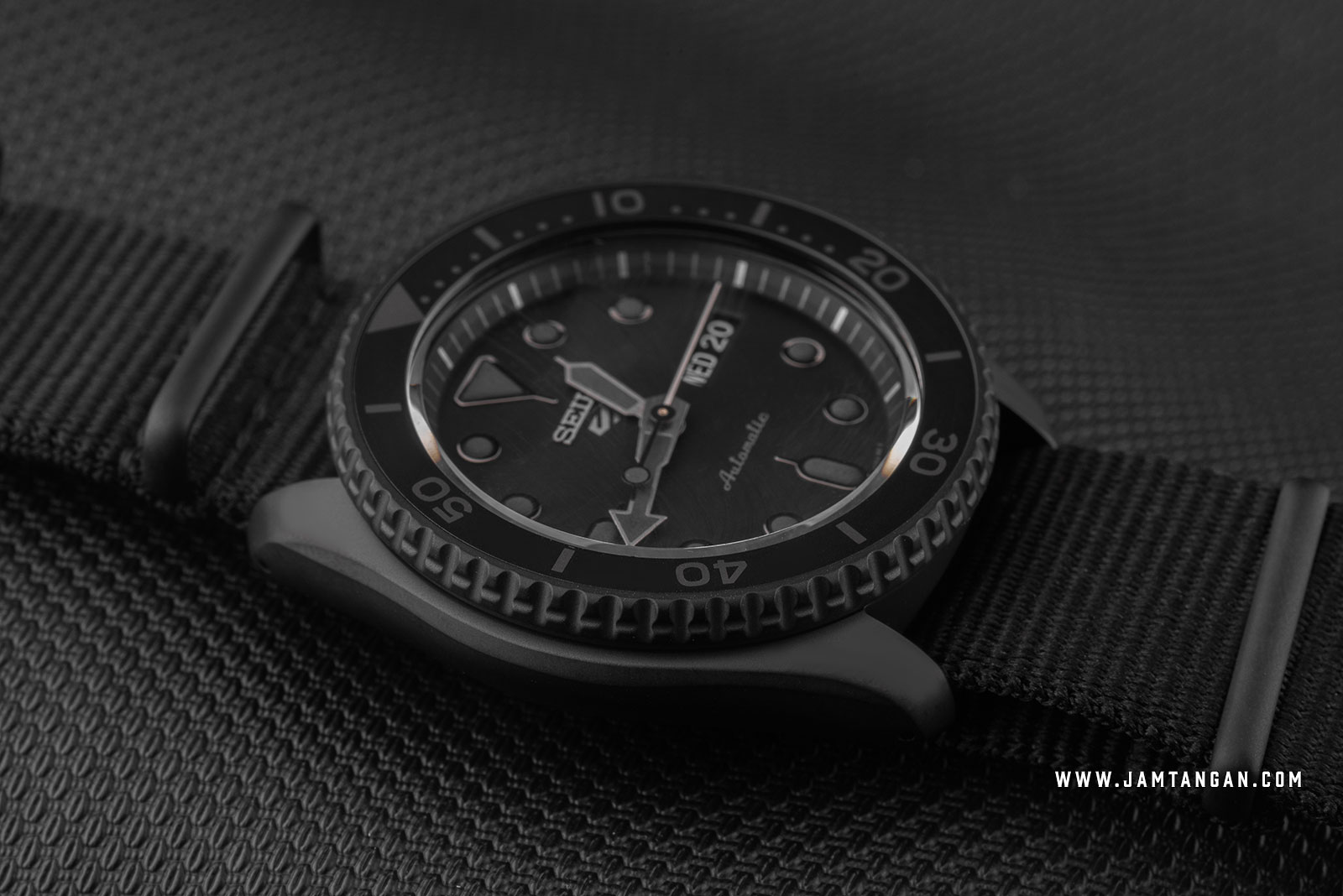 Seiko 5 Sports SRPD79K1 Automatic Black Dial Black Nylon Strap Machtwatch