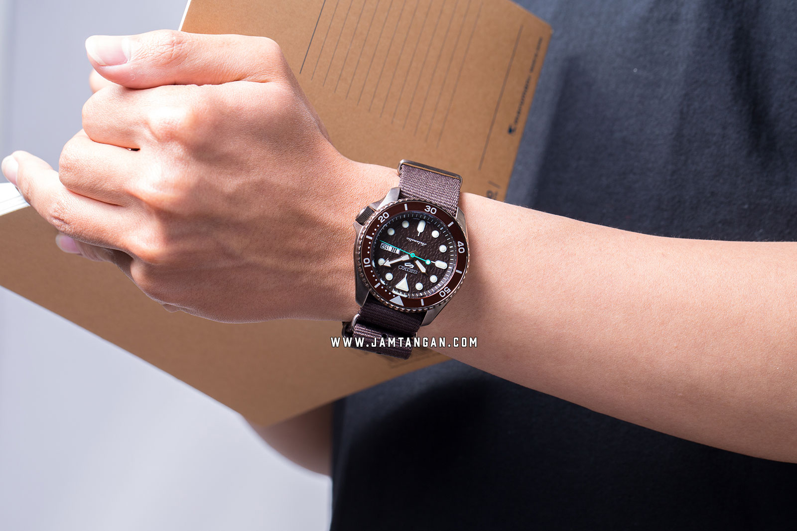 Seiko 5 Sports SRPD85K1 Automatic Brown Dial Brown Nylon Strap Machtwatch