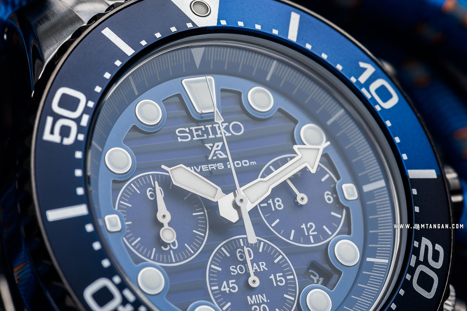 Seiko Prospex Solar Save The Ocean SSC675P1 Chrono Auto Divers 200M St. Steel Strap SPECIAL EDITION Machtwatch