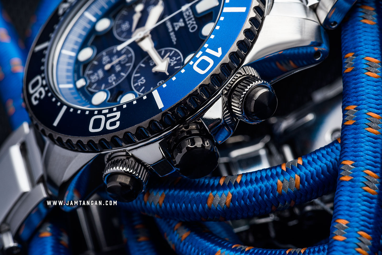 Seiko Prospex Solar Save The Ocean SSC675P1 Chrono Auto Divers 200M St. Steel Strap SPECIAL EDITION Machtwatch