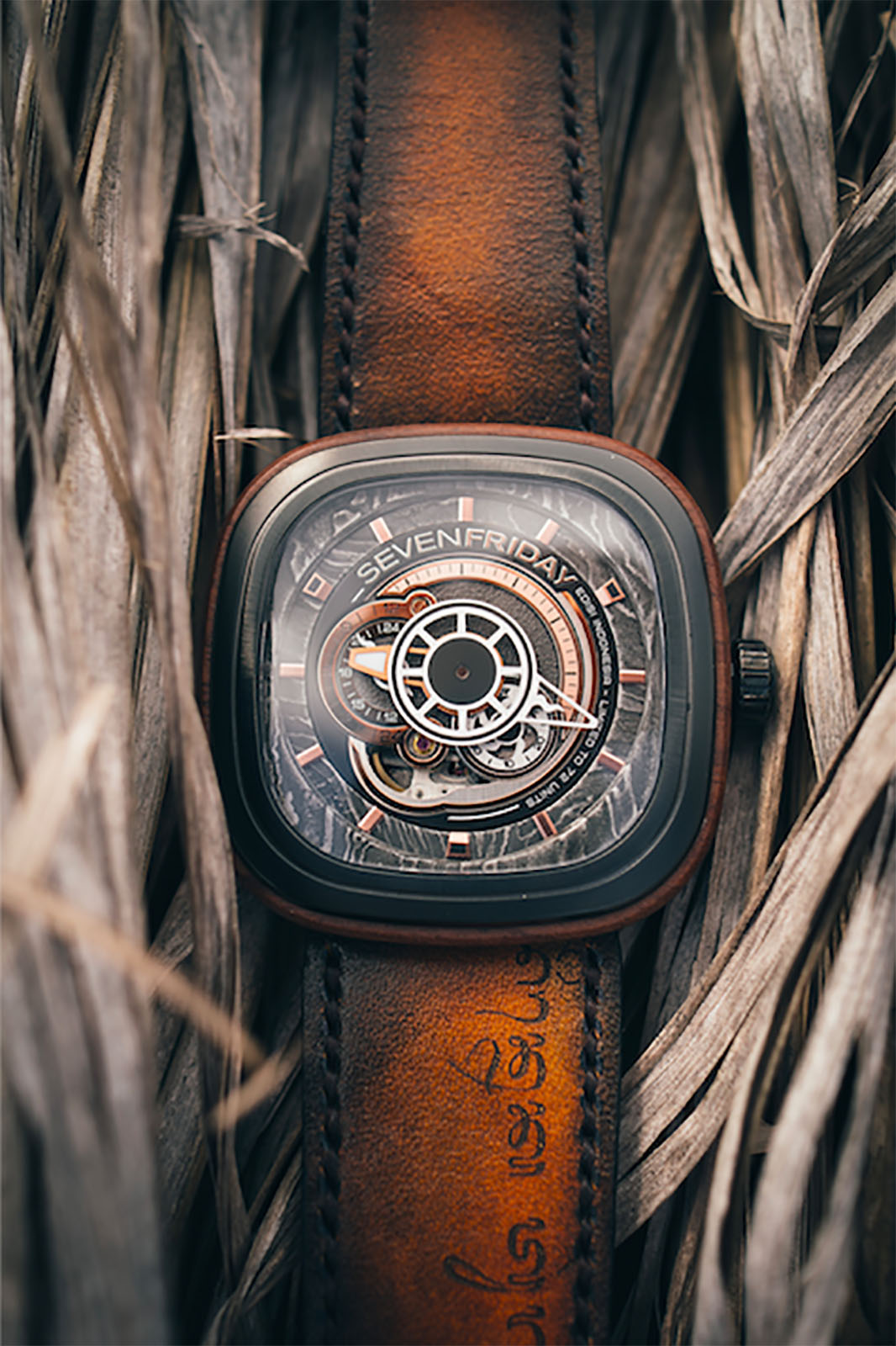 SEVENFRIDAY P2B/05 Batik Indonesia Limited Edition Series Automatic Brown Leather Strap Machtwatch