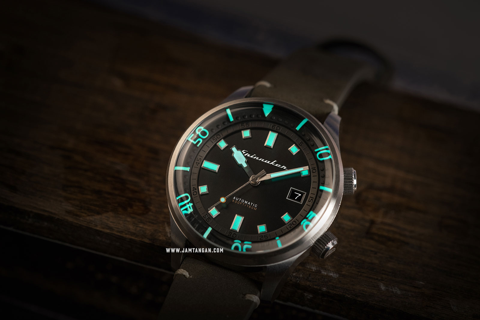 Spinnaker SP-5057-02 Vintage Bradner Men Black Dial Green Leather Strap Machtwatch