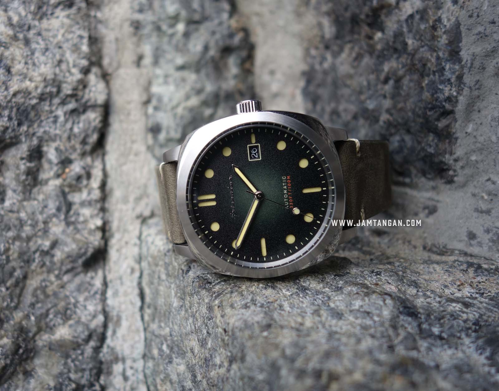 Spinnaker SP-5059-03 Vintage Hull Men Green Dial Green Leather Strap Machtwatch