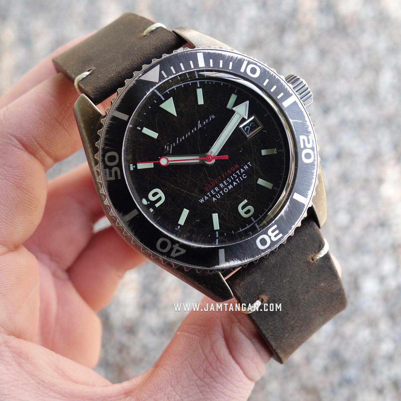 Spinnaker SP-5065-01 Vintage Wreck Men Black Dial Dark Brown Leather Strap Machtwatch