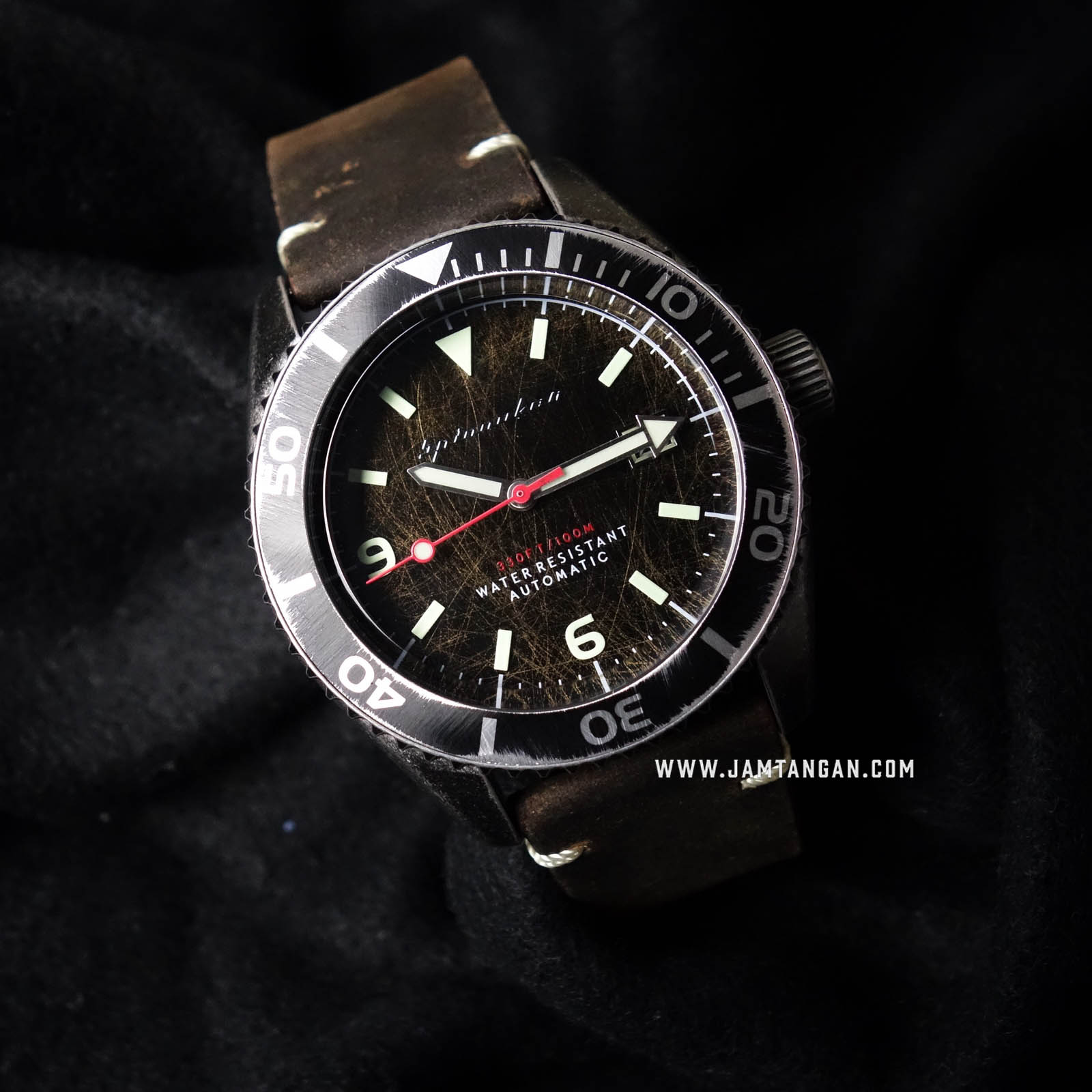 Spinnaker SP-5065-01 Vintage Wreck Men Black Dial Dark Brown Leather Strap Machtwatch