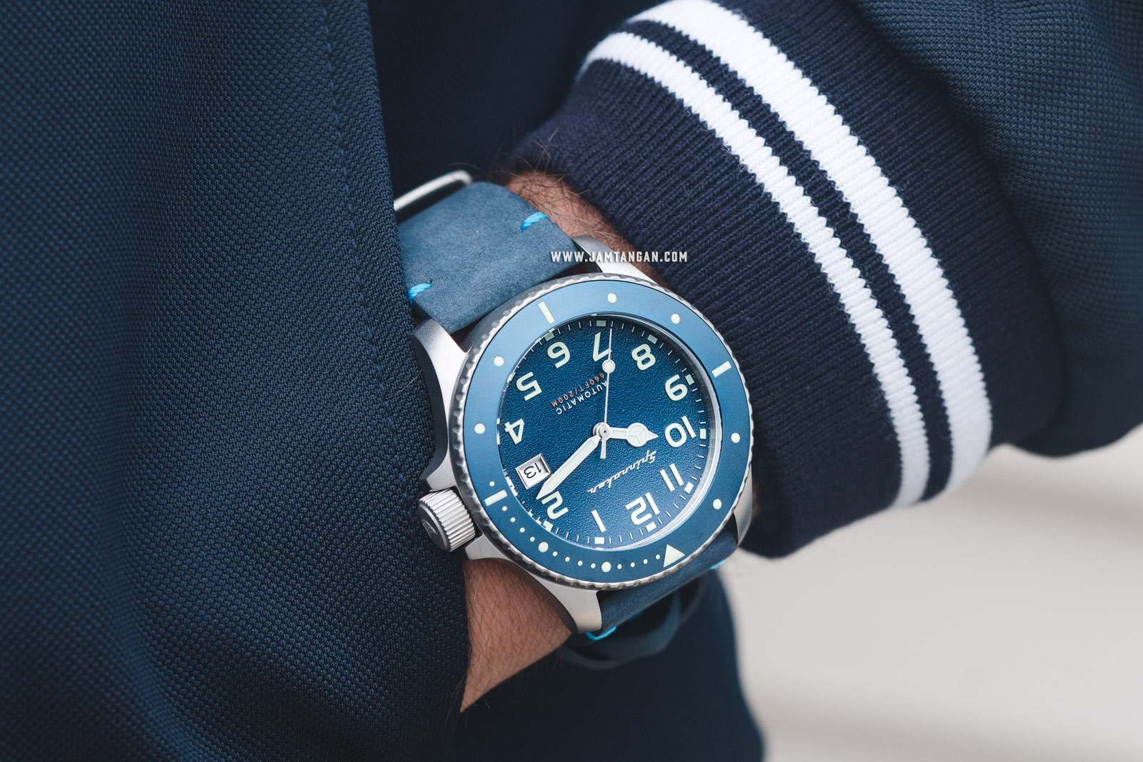 Spinnaker SP-5066-02 Vintage Spence Men Blue Dial Blue Leather Strap Machtwatch