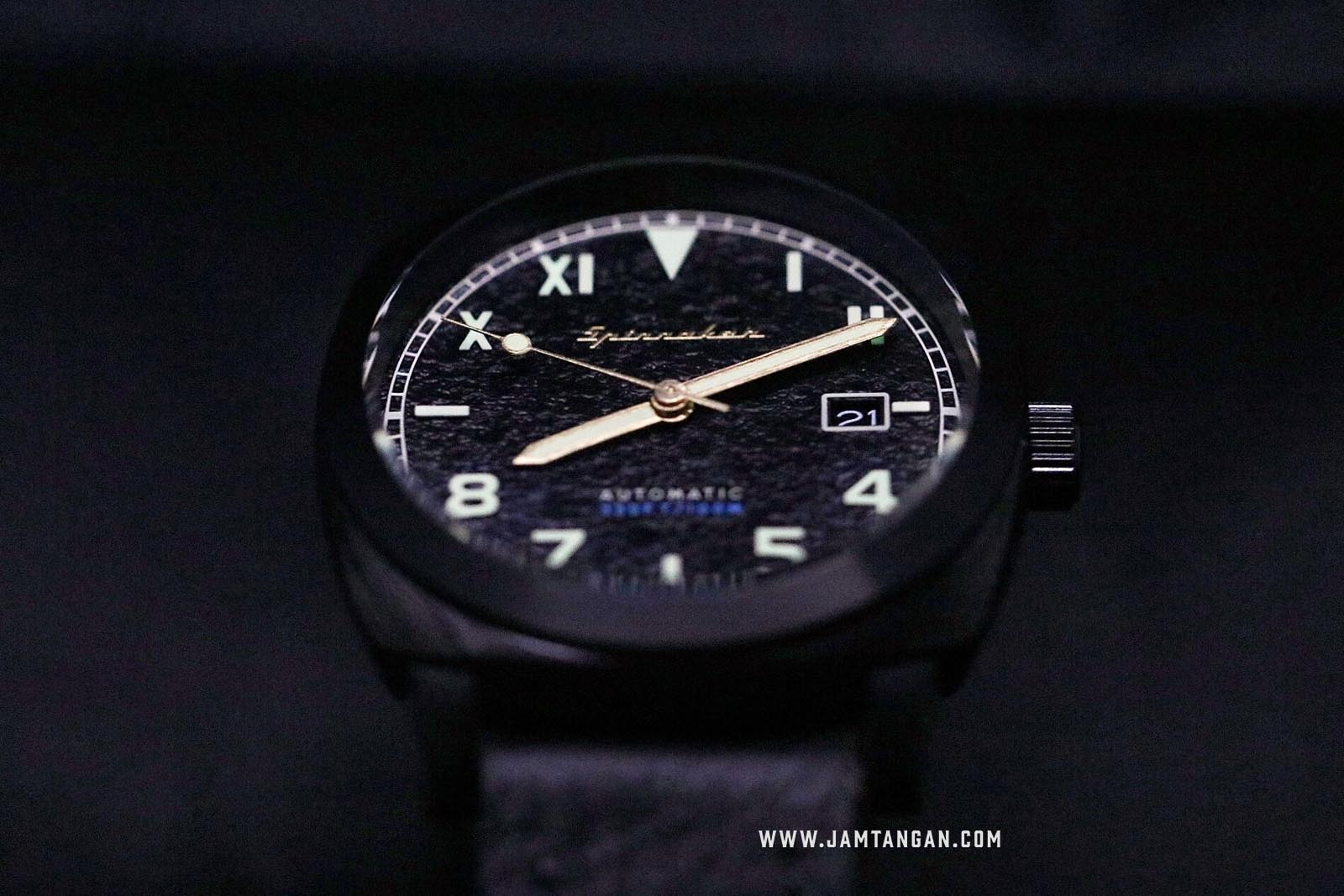 Spinnaker SP-5071-05 Vintage Hull California Tactical Men Black Dial Black Rubber Strap Machtwatch