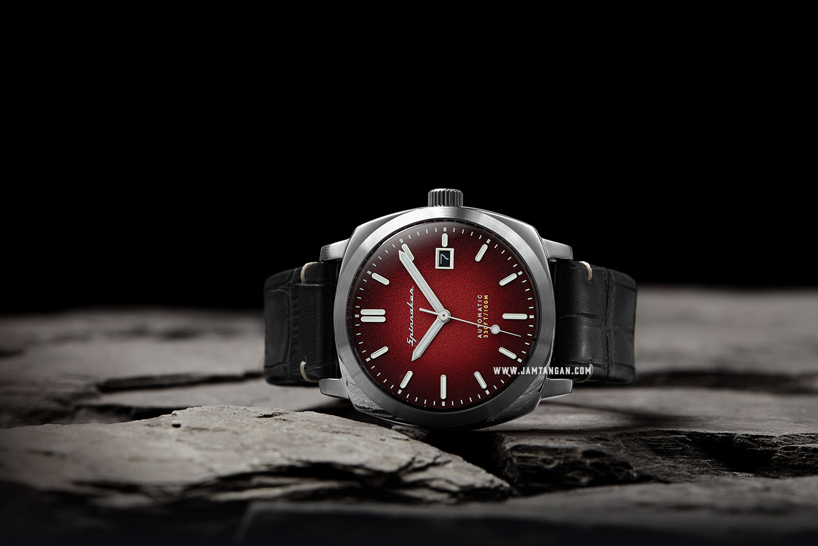 Spinnaker Hull Riviera SP-5072-01 Men Red Dial Black Leather Strap Machtwatch