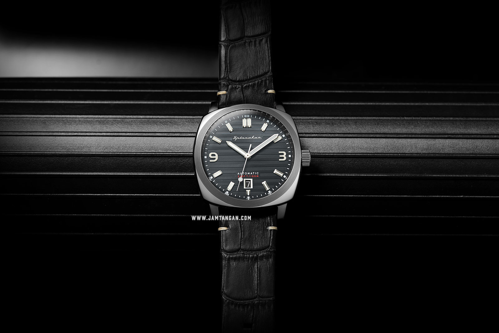 Spinnaker Hull Riviera SP-5073-01 Men Black Dial Black Leather Strap Machtwatch