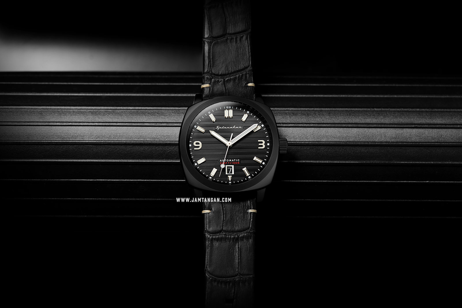 Spinnaker Hull Riviera SP-5073-04 Men Black Dial Black Leather Strap Machtwatch