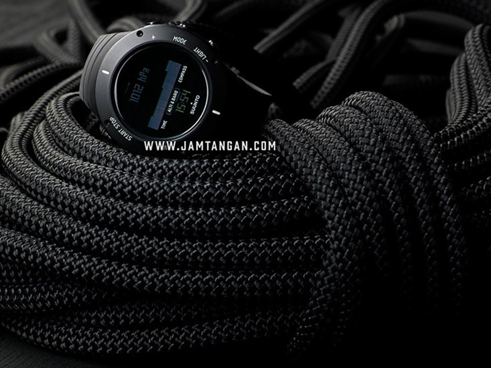 harga suunto core ultimate black