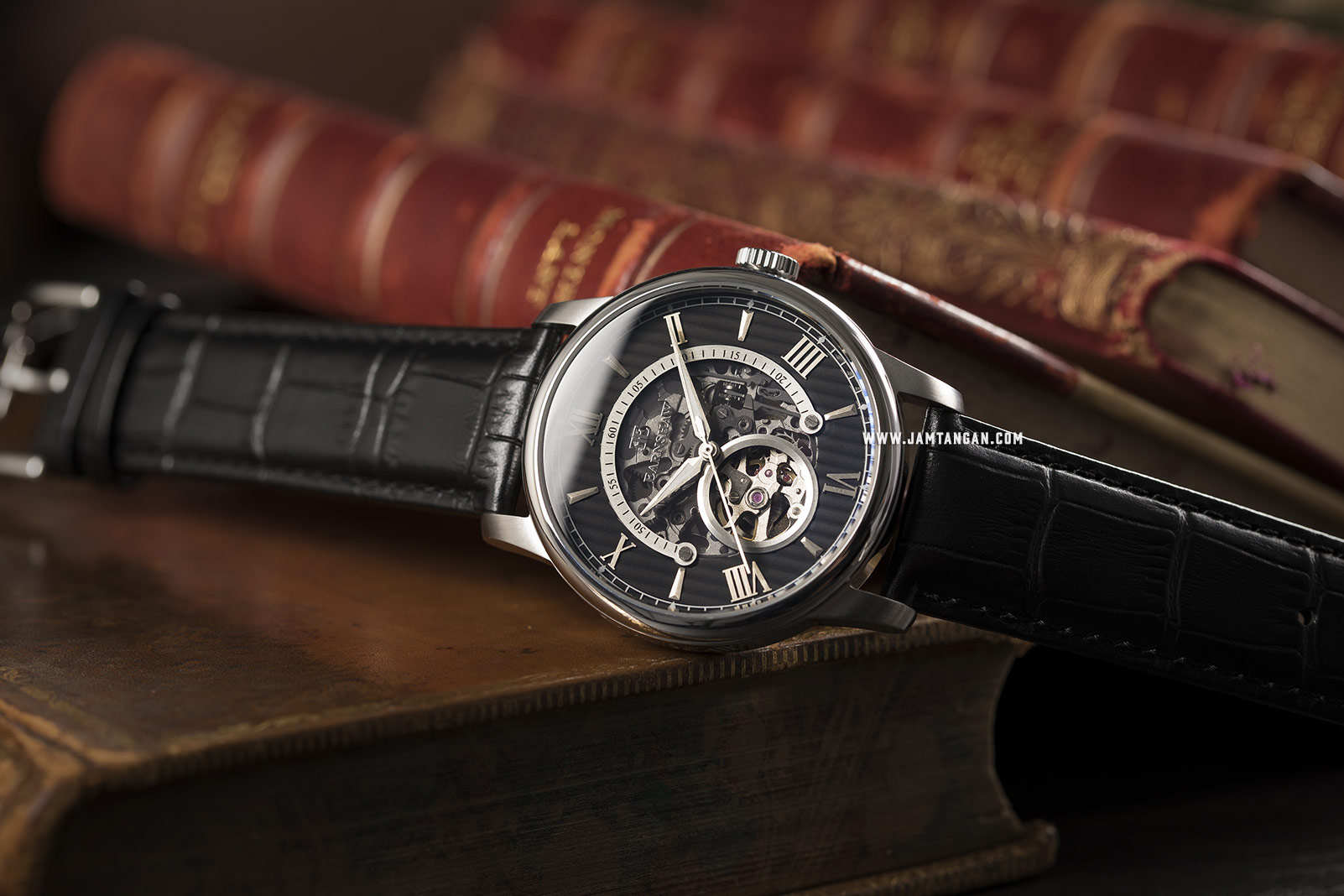 Thomas Earnshaw ES-8802-01 Bauer Skeleton Dial Black Leather Strap Machtwatch