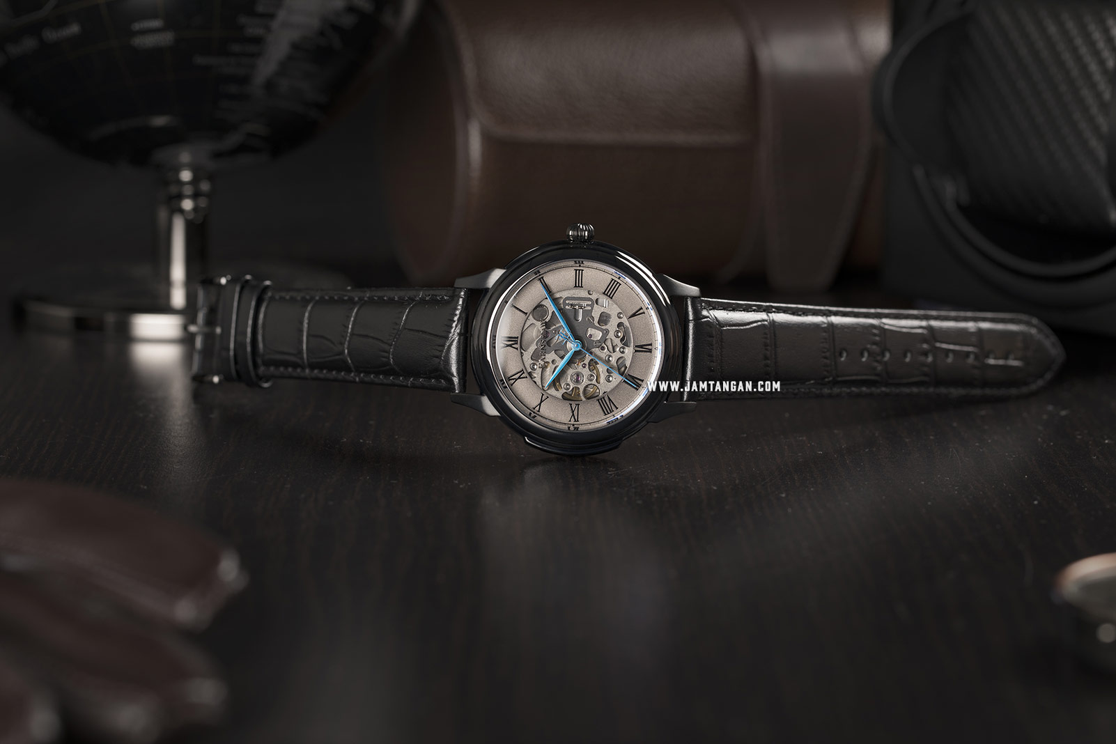 Thomas Earnshaw ES-8805-02 Observatory Skeleton Dial Black Leather Strap Machtwatch