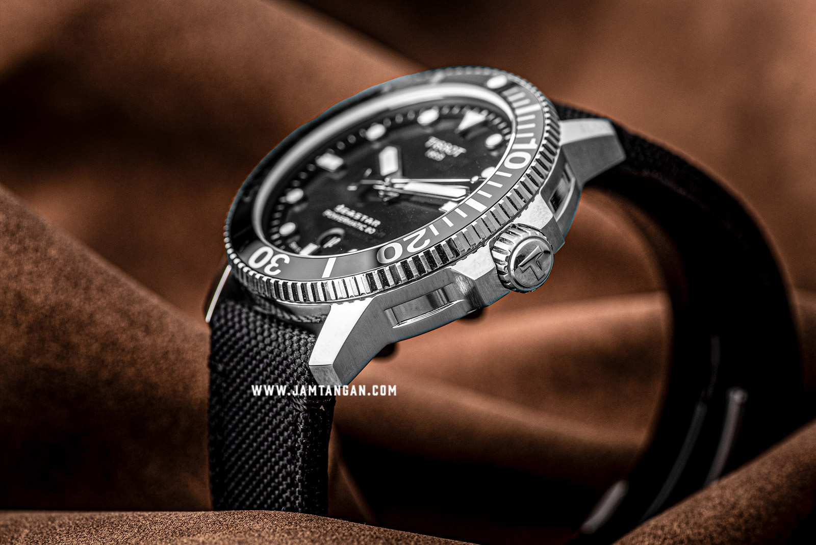 TISSOT Seastar 1000 Powermatic 80 T120.407.17.051.00 Black Dial Black Fabric Strap Machtwatch